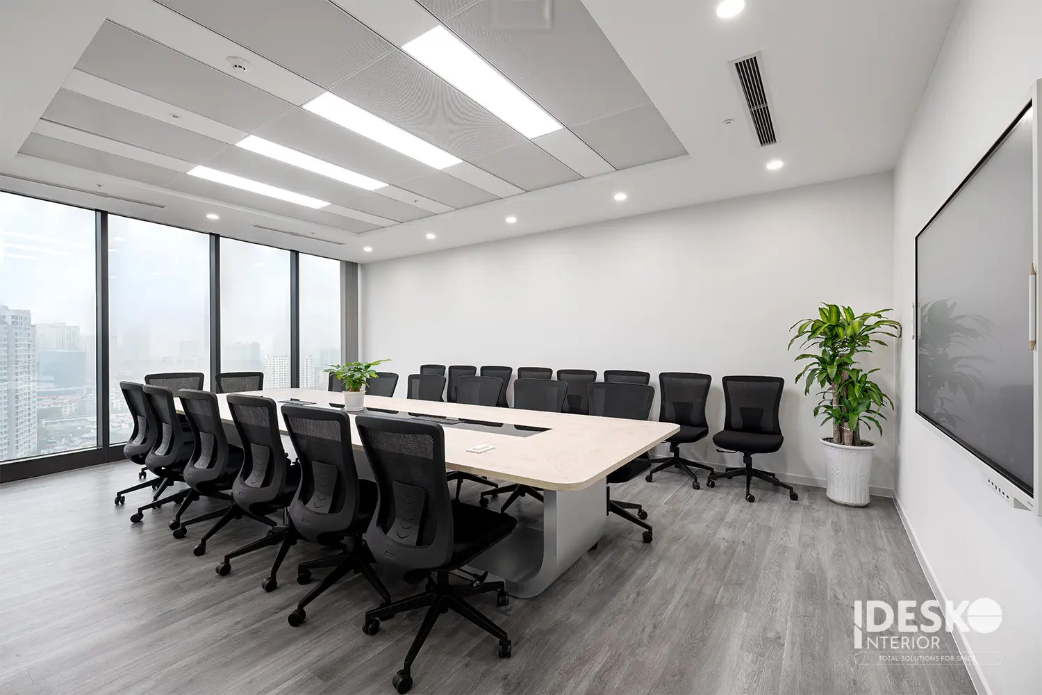 Thiết kế phòng họp DHL Việt Nam tận dụng ánh sáng tự nhiên