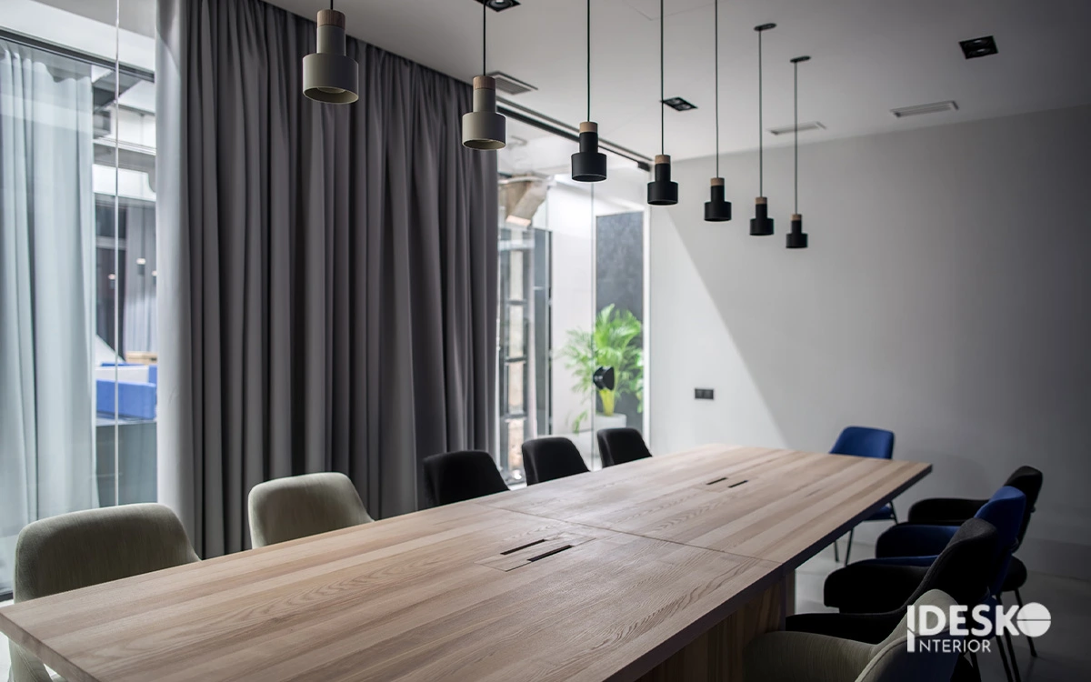 Vai trò của rèm trong thiết kế nội thất văn phòng