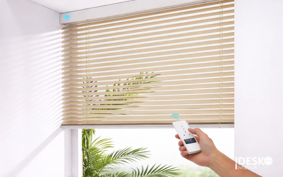 Rèm văn phòng điều khiển từ xa