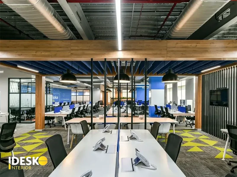 Trạm làm việc linh hoạt hot-desking với công nghệ tích hợp
