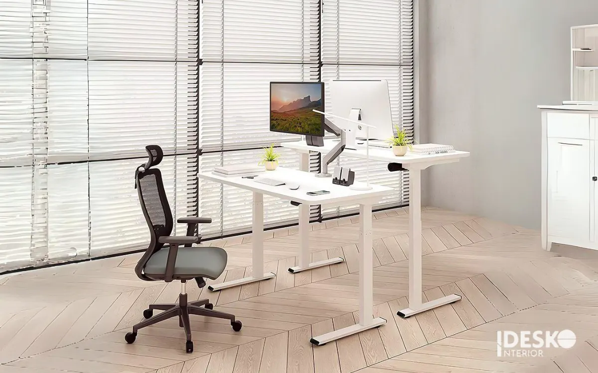 Ứng dụng bàn công thái học trong thiết kế nội thất văn phòng