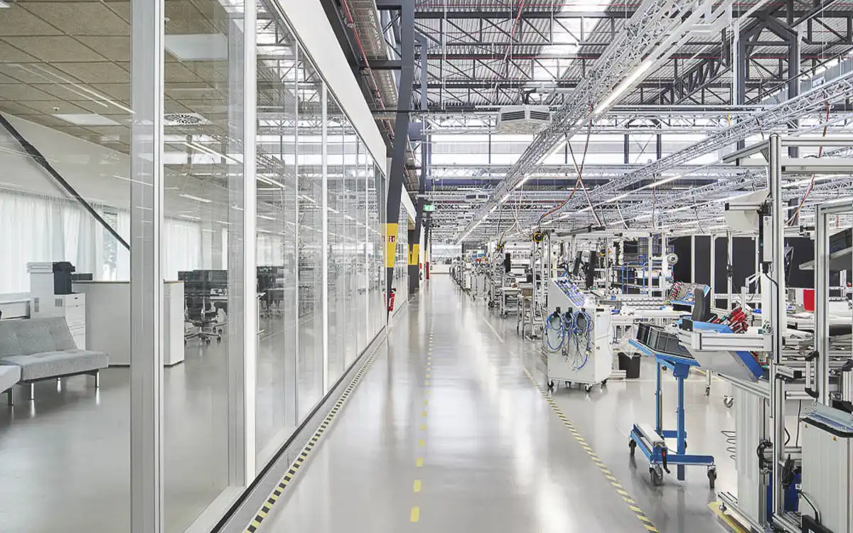 Thiết kế văn phòng nhà máy trong khuôn viên xưởng sản xuất