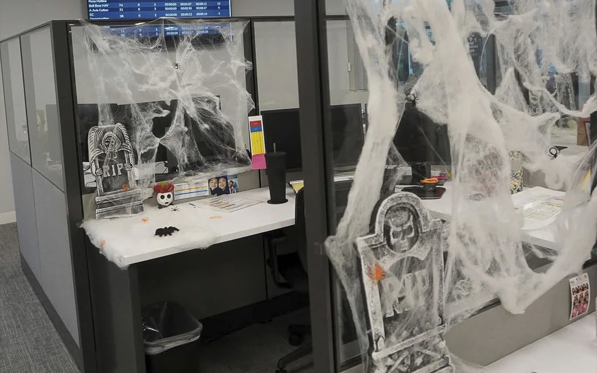 Ý tưởng trang trí halloween cho văn phòng 11