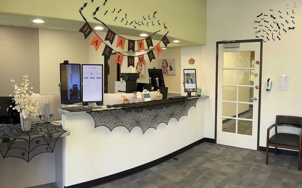 Ý tưởng trang trí halloween cho văn phòng 14