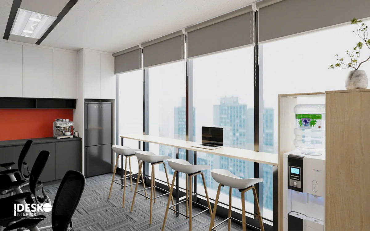 Khu pantry nhỏ với quầy bar sát cửa sổ, chỗ ngồi thư giãn gọn gàng và tầm nhìn thoáng sáng ra bên ngoài