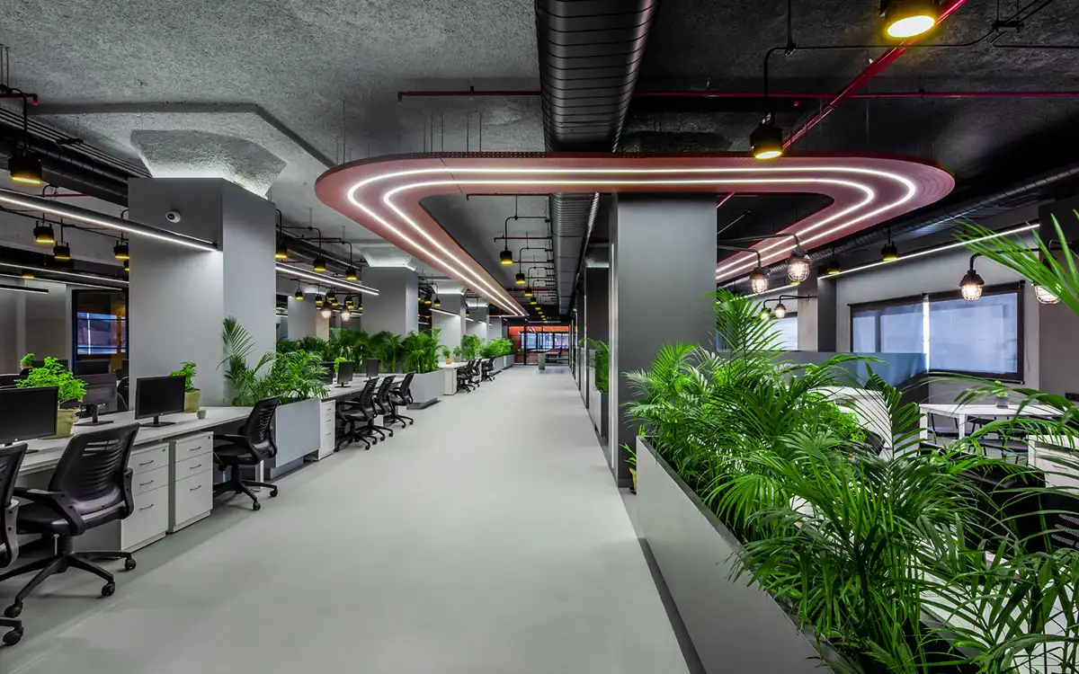 Thiết kế văn phòng với không gian và lối đi thông thoáng
