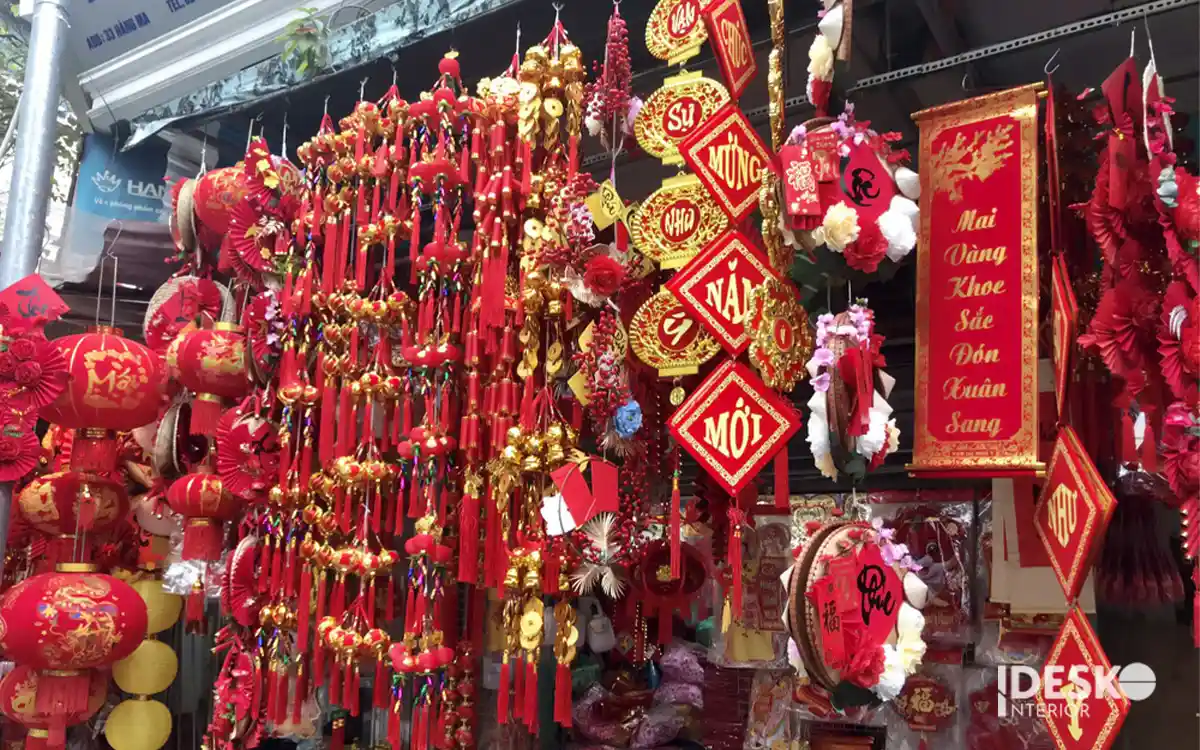 Đa dạng phụ kiện trang trí văn phòng Tết