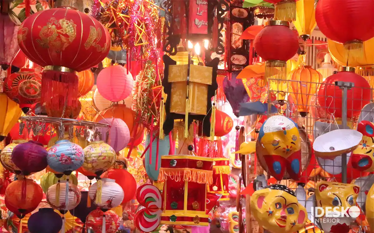 Lồng đèn và dây đèn trang trí Tết