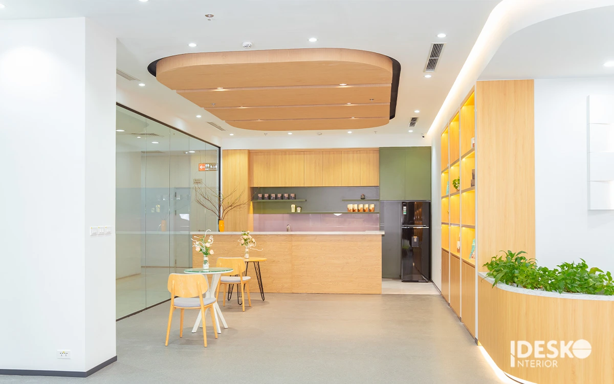 Thiết kế trần gỗ trong văn phòng Tiens Việt Nam