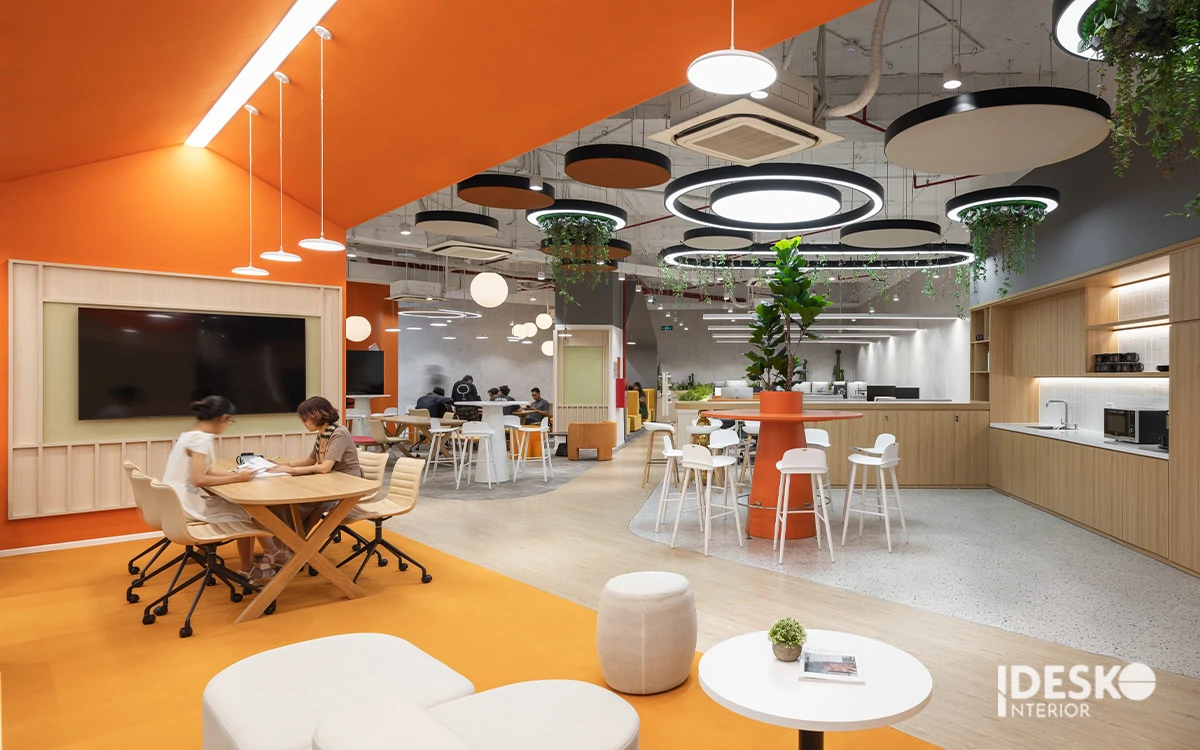 Khu pantry kết hợp lounge với gam màu nổi bật, bố cục mở và không gian thư giãn linh hoạt