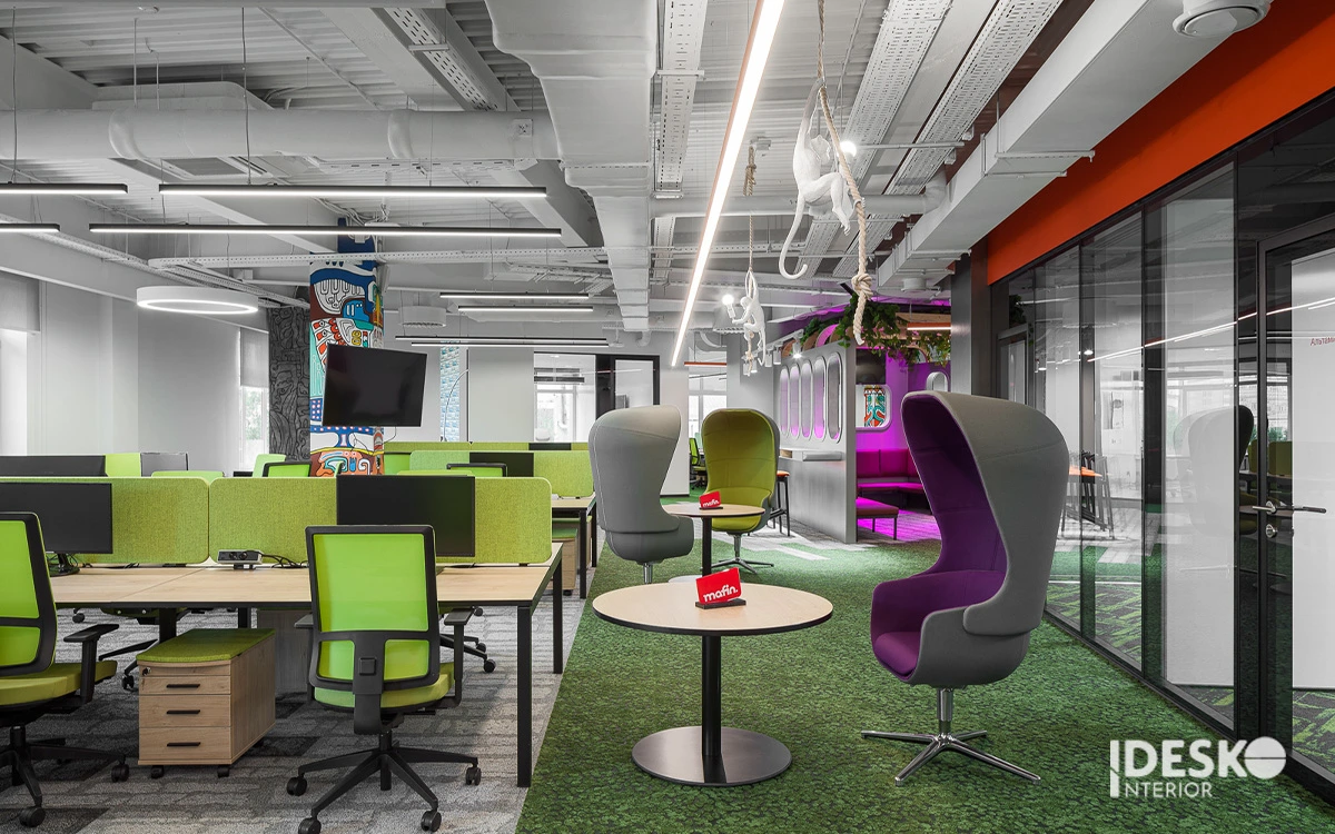 Thiết kế văn phòng đẹp phong cách sáng tạo với màu sắc nổi bật, góc ngồi độc đáo và không gian làm việc đầy năng lượng