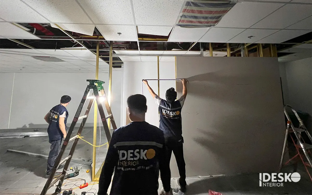 Sắp xếp lịch thi công theo quy định của tòa nhà